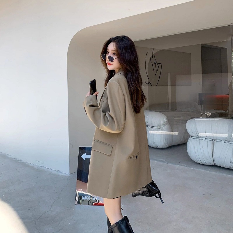 Streetwear Clothing Brands - سترة سوداء طويلة الأكمام للنساء ،