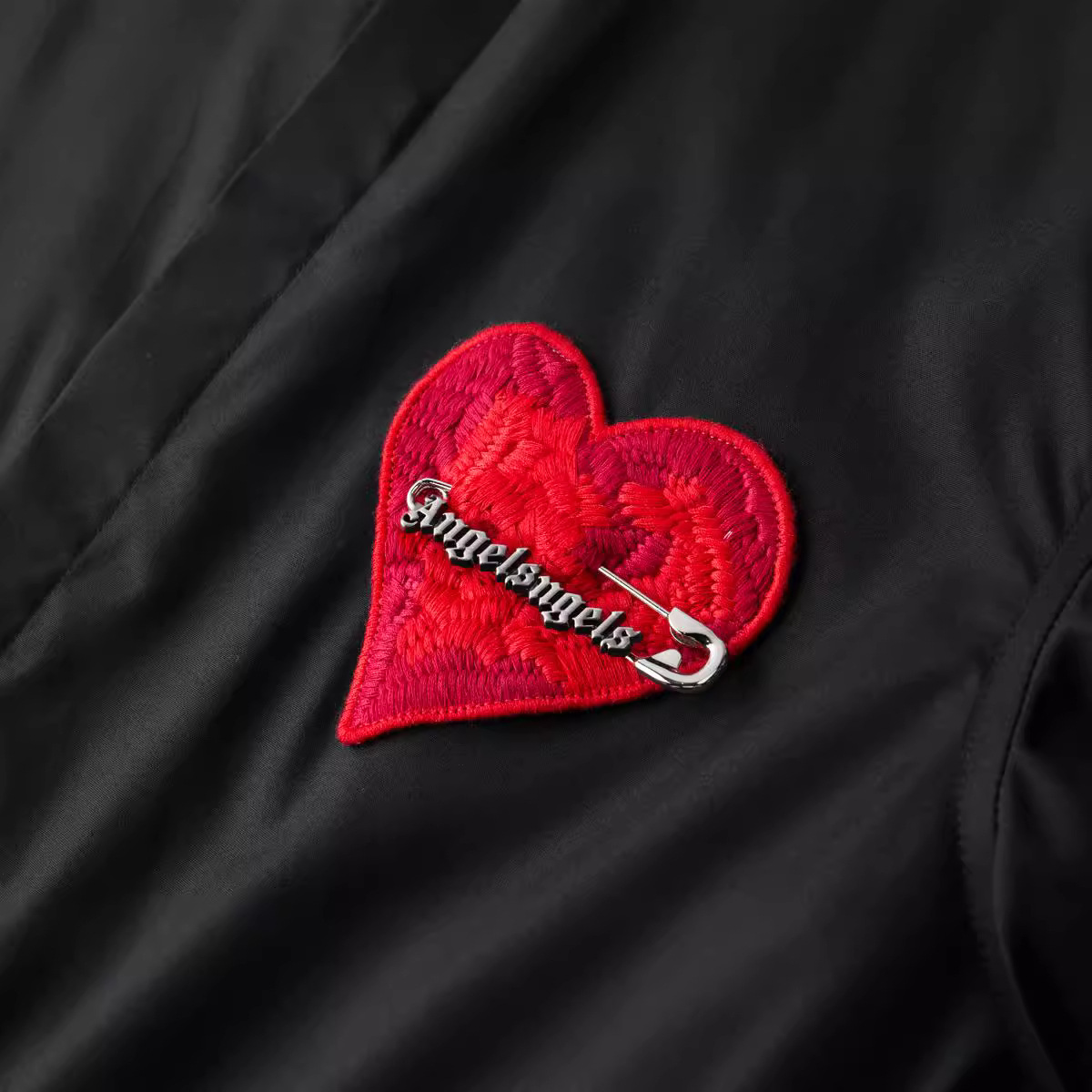 العلامة التجارية محبوك الحب ال - مراجعة Streetwear Clothing Brands وسعره